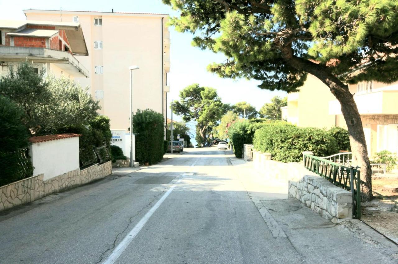 Apartment Rose, Close To The Beach Makarska Eksteriør billede